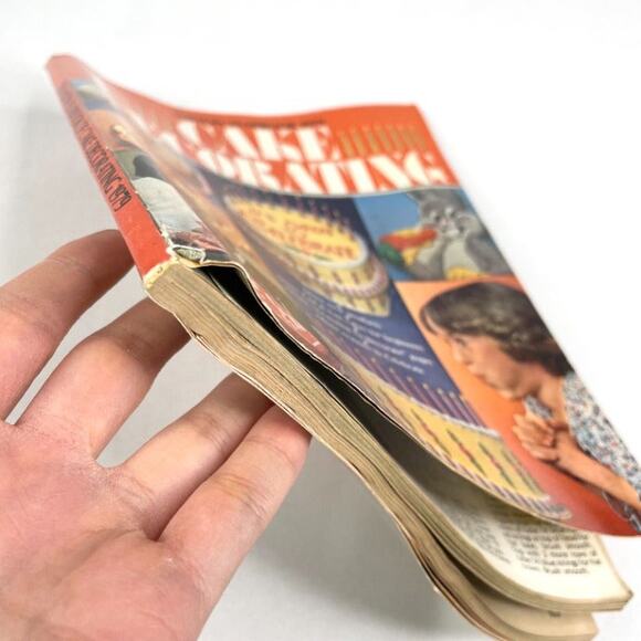 Wilton Year Book 1979 Cake Decorating Magazine - Picture 2 of 10